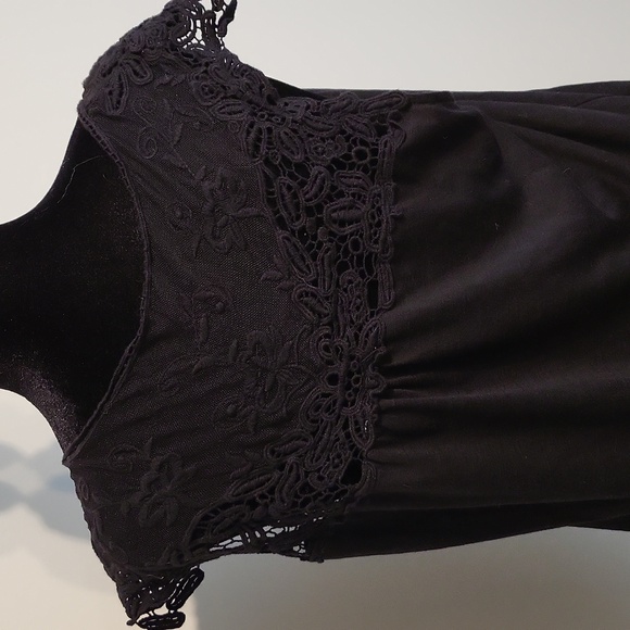 CREAM BLACK TOP - Picture 5 of 11